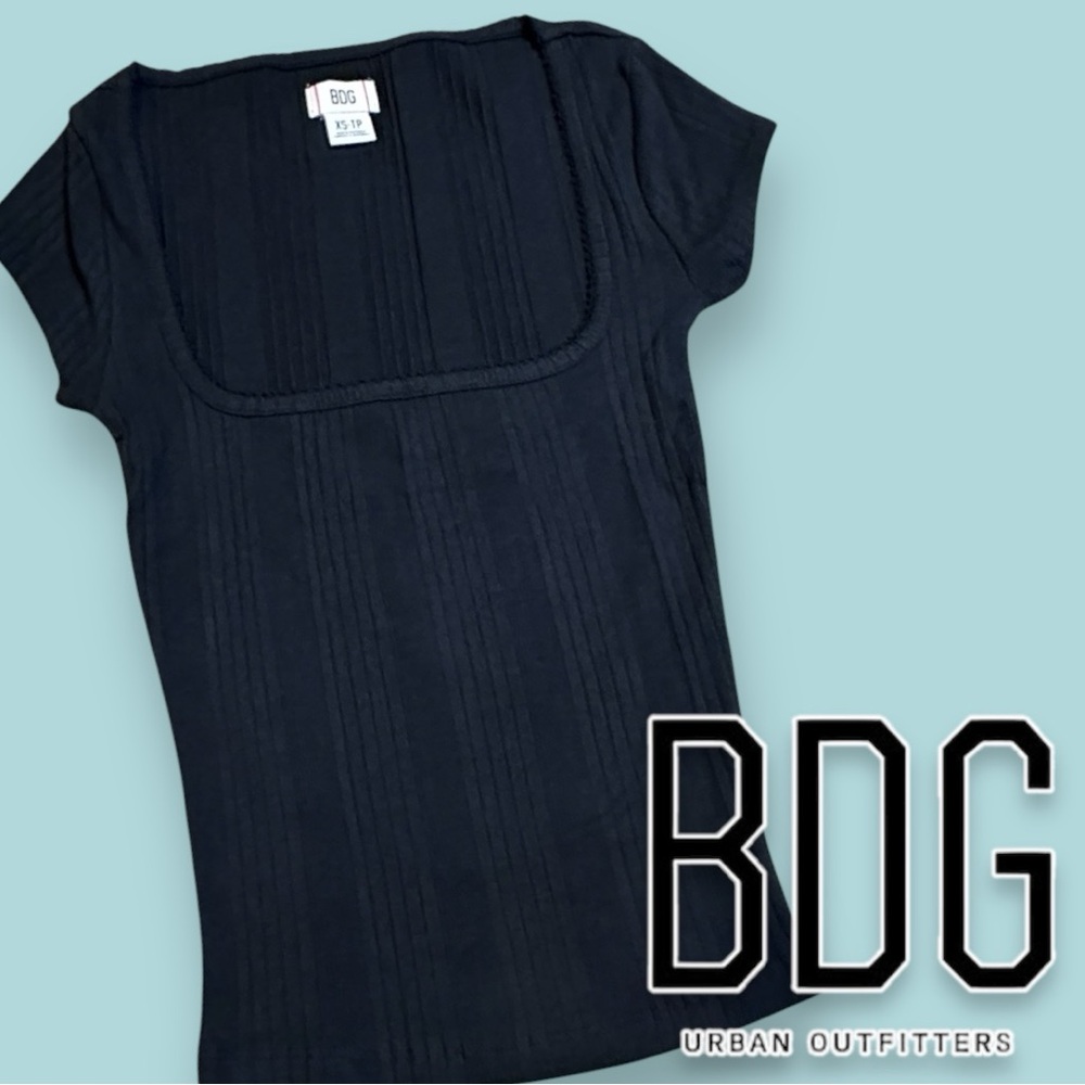 NWOT Urban Outfitters BDG Short Sleeved Ribbed Square Neck T in Black. Size XS - Picture 1 of 7